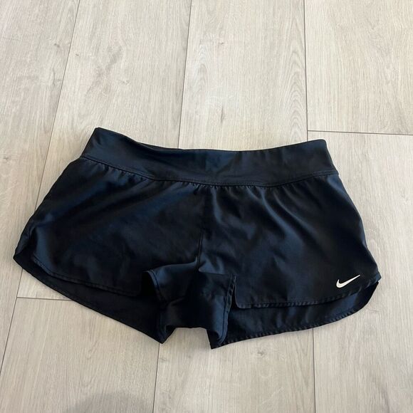 Nike  women’s black shorts size L - Picture 1 of 9